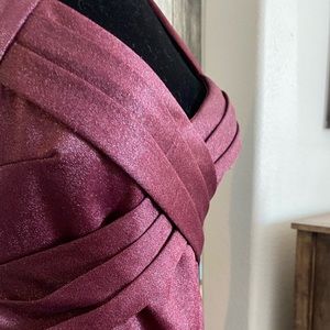 Sparkly burgundy tab strap minidress. Juniors size large. Fits like a medium